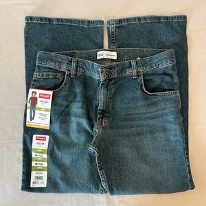 NWT Boys Wrangler Straight Bootcut Jeans Husky Adjustable Waist Denim | Size 16‎